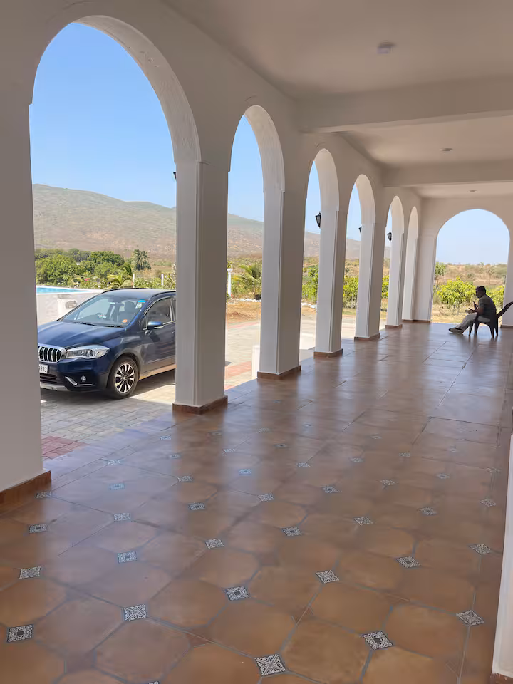 Open arched veranda at Revan Hills